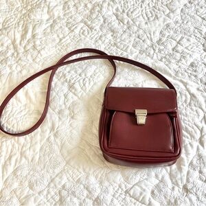 Vintage leather burgundy Nine West crossbody small purse bag
